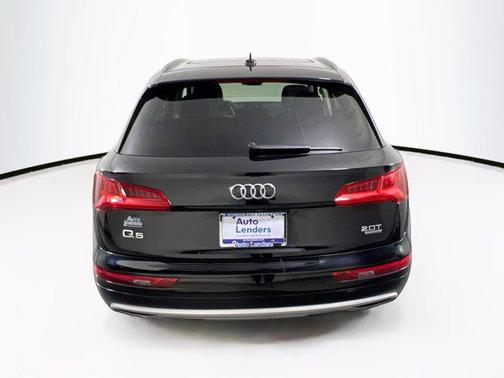 Brilliant Black 2018 Audi Q5 2.0T Premium