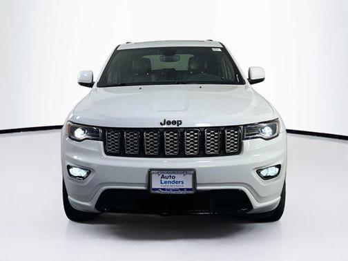 2022 Jeep Grand Cherokee Laredo