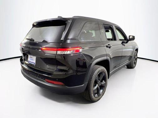 2023 Jeep Grand Cherokee Limited X