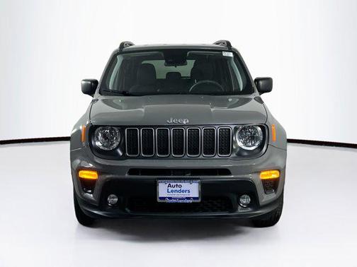 Sting-Gray Clearcoat 2022 Jeep Renegade Latitude