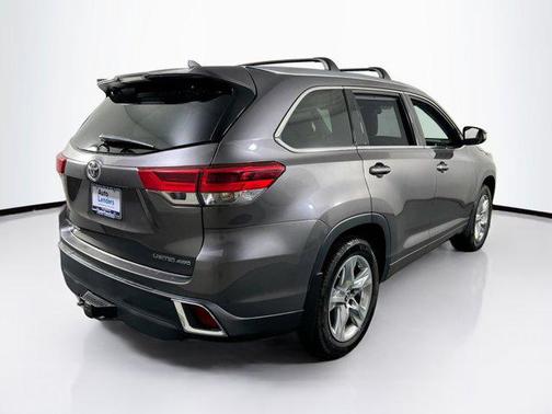 Predawn Gray Mica 2019 Toyota Highlander Limited