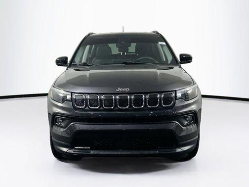 Granite Crystal Metallic Clearcoat 2022 Jeep Compass Latitude