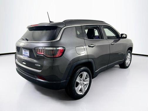 Granite Crystal Metallic Clearcoat 2022 Jeep Compass Latitude