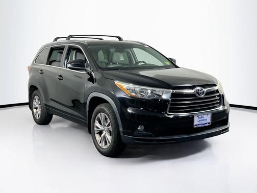 Attitude Black Metallic 2015 Toyota Highlander XLE