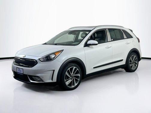 Snow White Pearl 2019 Kia Niro Touring