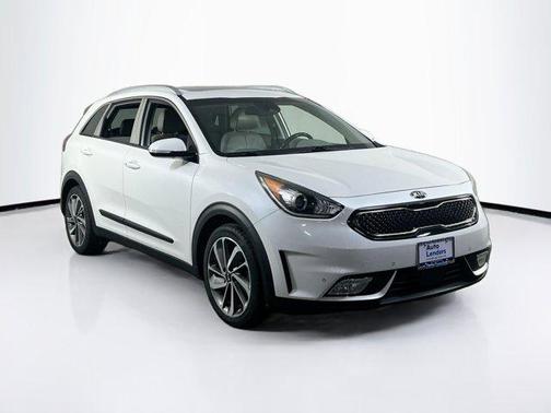 Snow White Pearl 2019 Kia Niro Touring