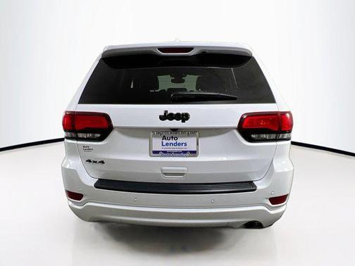 2022 Jeep Grand Cherokee Laredo