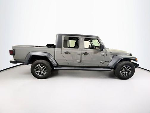Sting-Gray Clearcoat 2020 Jeep Gladiator Sport S
