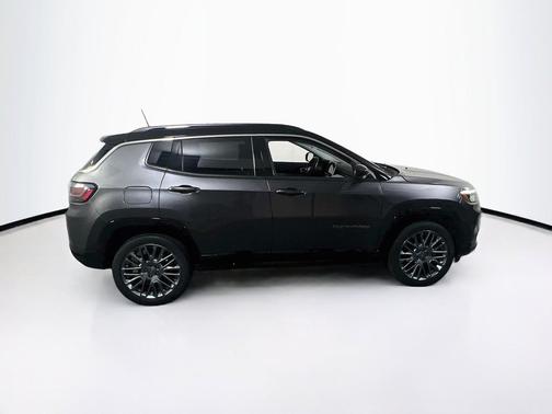 Granite Crystal Metallic Clearcoat 2022 Jeep Compass Limited