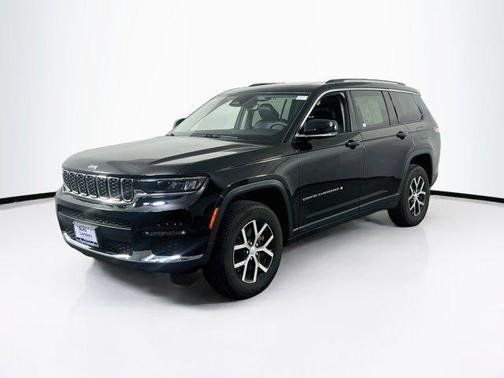 Diamond Black Crystal Pearlcoat 2023 Jeep Grand Cherokee L Limited