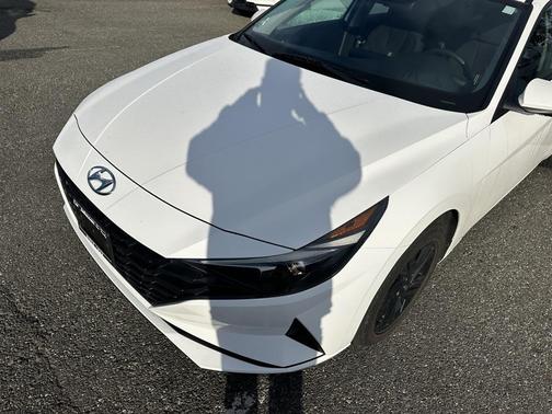 2023 Hyundai ELANTRA HEV Blue