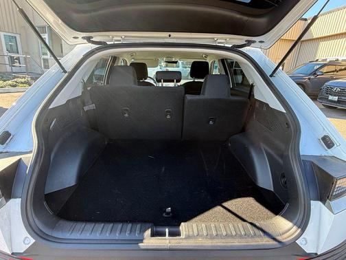 Atlas White 2024 Hyundai IONIQ 5 SE