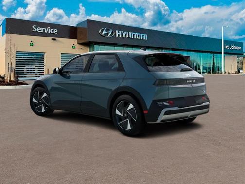 2025 Hyundai IONIQ 5 SE