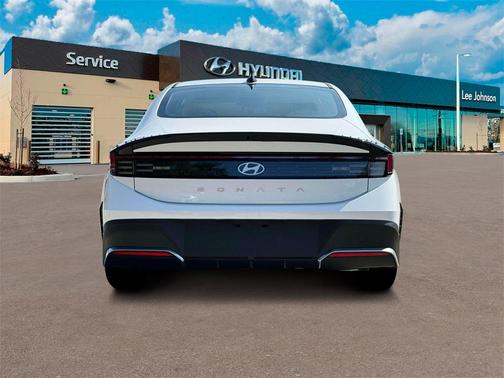 2025 Hyundai SONATA SE