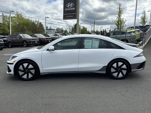 2024 Hyundai IONIQ 6 SE Standard Range