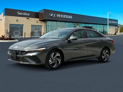 2025 Hyundai ELANTRA Limited