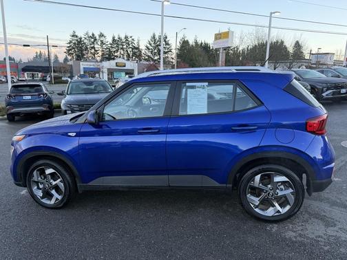 2024 Hyundai VENUE SEL