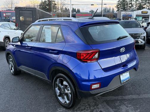 2024 Hyundai VENUE SEL