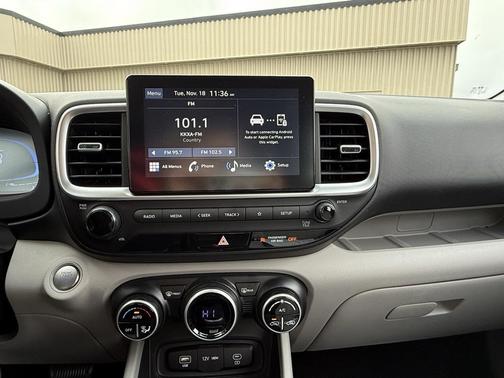 2024 Hyundai VENUE SEL