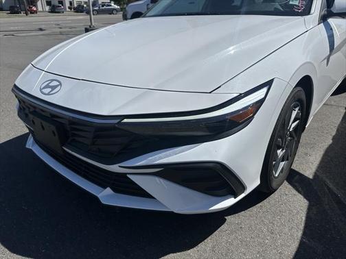2024 Hyundai ELANTRA HEV Blue