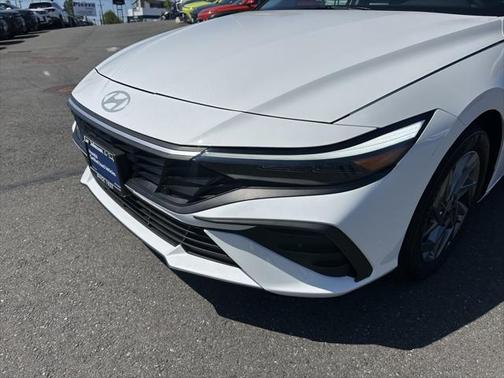 2024 Hyundai ELANTRA HEV Blue
