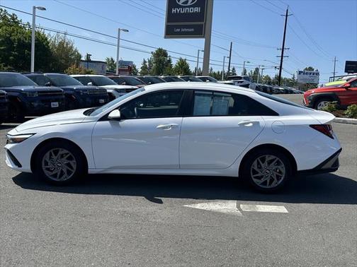 2024 Hyundai ELANTRA HEV Blue
