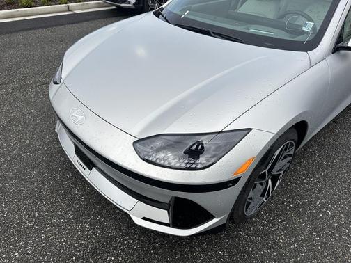 2025 Hyundai IONIQ 6 Limited