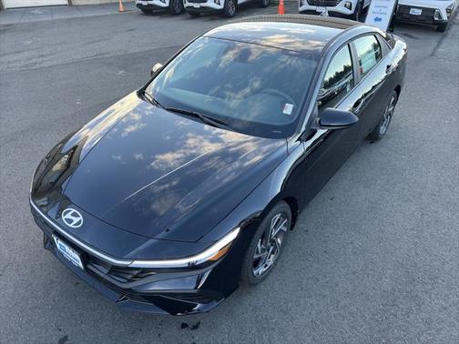 2025 Hyundai ELANTRA Sport