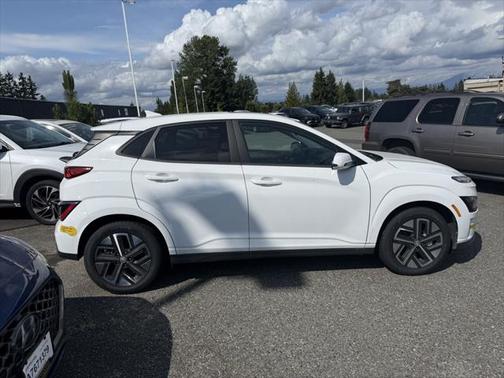 2022 Hyundai KONA EV SEL