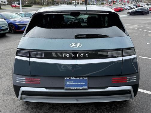 2025 Hyundai IONIQ 5 SE