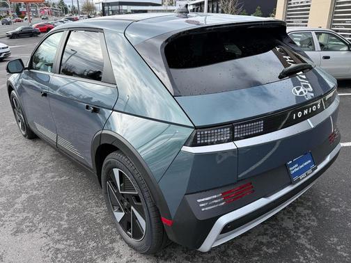 2025 Hyundai IONIQ 5 SE