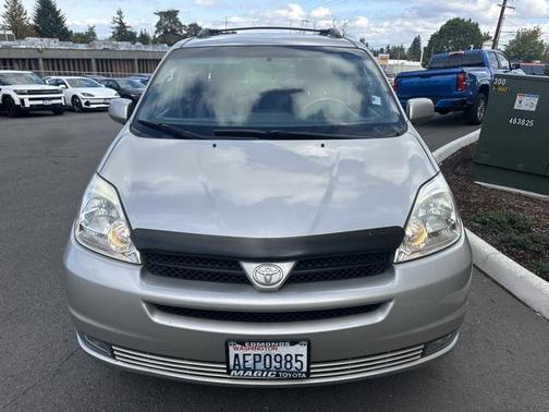 2004 Toyota Sienna XLE