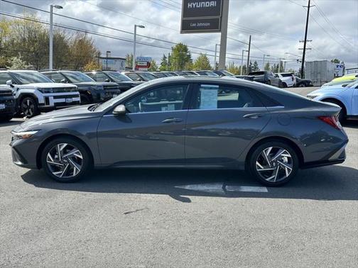 2025 Hyundai ELANTRA SEL