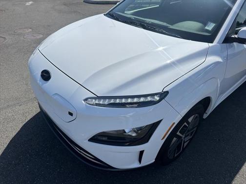2022 Hyundai KONA EV SEL