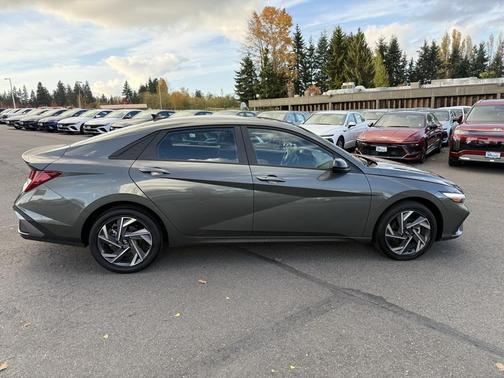 2025 Hyundai ELANTRA HEV SEL Sport