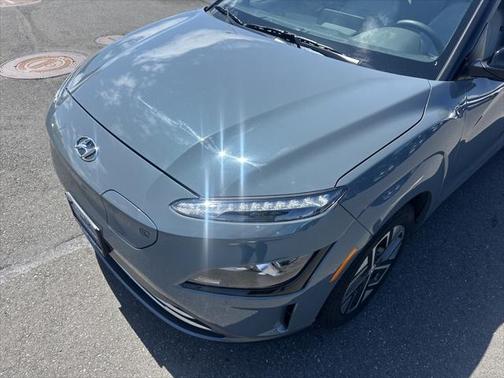2022 Hyundai KONA EV SEL