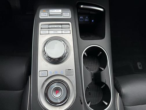 2025 Genesis Electrified GV70 Advanced AWD