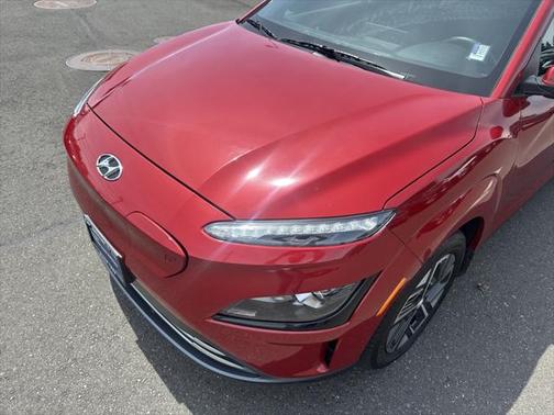2022 Hyundai KONA EV SEL