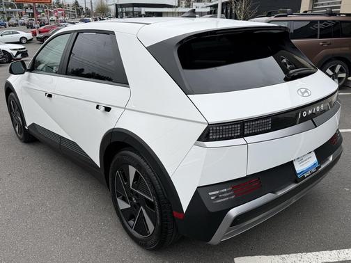 2025 Hyundai IONIQ 5 SE