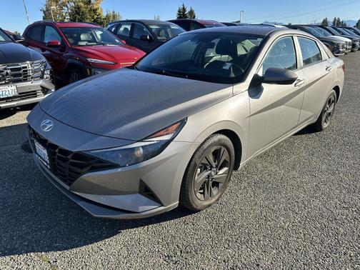 2021 Hyundai ELANTRA SEL