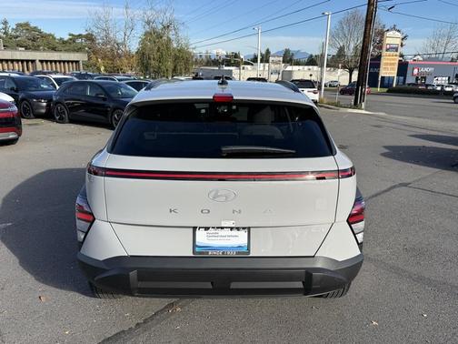 2025 Hyundai KONA SEL Convenience