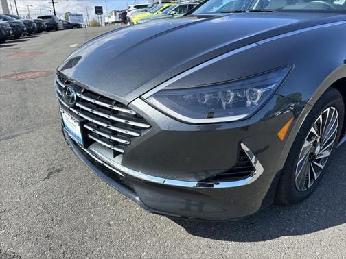 2023 Hyundai SONATA Hybrid Limited