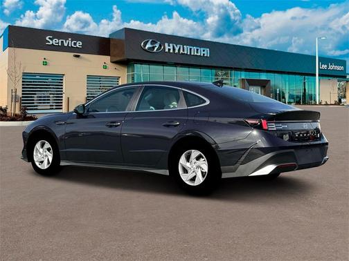 2025 Hyundai SONATA SE