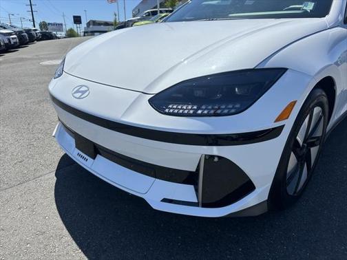 2025 Hyundai IONIQ 6 SE