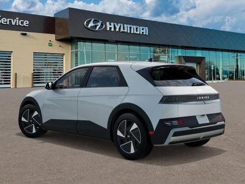 2025 Hyundai IONIQ 5 SE