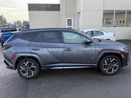 2025 Hyundai TUCSON Hybrid N Line