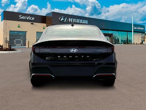 2025 Hyundai SONATA SE