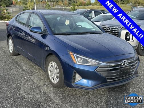 2019 Hyundai ELANTRA SE