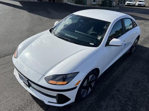 2025 Hyundai IONIQ 6 SE