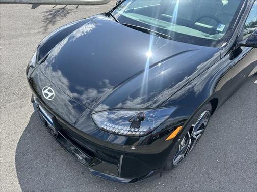 2025 Hyundai IONIQ 6 SE